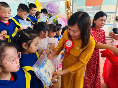 HÀNH TRÌNH KHÔN LỚN – VỮNG BƯỚC TƯƠNG LAI